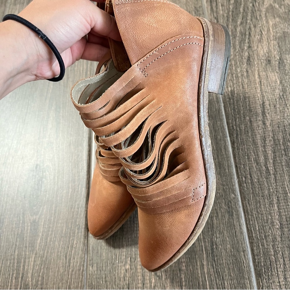 Free People / Lost Valley Sliced Leather Booties size 40 - Picture 6 of 9